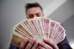 Poslodavci pozvali vlast da usvoji zakone kako bi se povećala plata