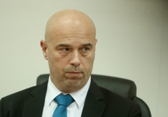 Tegeltija poručio Izetbegoviću: U svemu srpskom i pravoslavnom vidi neprijatelja, kako u narodu tako i crkvi