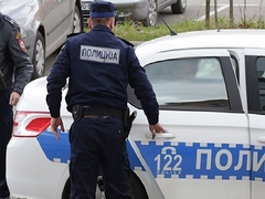 Vozač kamiona u 15 minuta učestvovao u tri saobraćajne nezgode