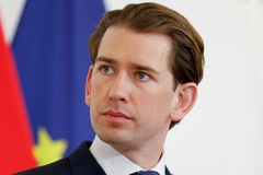 Kurc se povukao iz politike