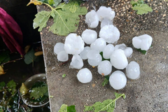 Dijelove BiH pogodilo nevrijeme: Padao led veličine jajeta (FOTO, VIDEO)