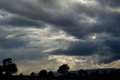 Danas pretežno oblačno sa slabim padavinama