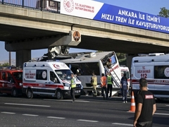 Stravična nesreća u Turskoj: Autobus udario u stub mosta, najmanje devet mrtvih