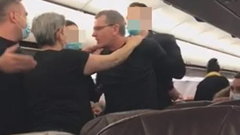 UPUTIO BRUTALNE UVREDE SRBIMA NA LETU ZA TUZLU! Razjareni muškarac pretio da će SRUŠITI AVION zbog prinudnog slijetanja na Beogradski aerodrom