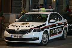 RAZBOJNIŠTVO U SARAJEVU Migrant izbo i opljačkao muškaraca
