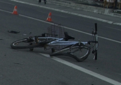 POKOŠEN BICIKLISTA Muškarac teško povrijeđen