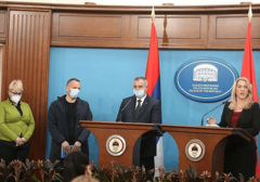 "Biće isplaćene bruto plate svim radnicima" Dodik, Cvijanovićeva i Višković sa ugostiteljima, frizerima i kozmetičarima