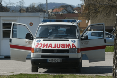 PREMINUO VOZAČ MOTORA U teškoj saobraćajnoj nesreći život izgubila jedna osoba