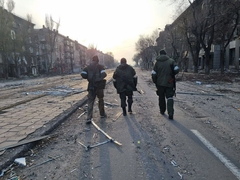 Ukrajinske snage i Azov u  Mariupolju se još uvijek bore uprkos ruskom ultimatumu o predaji