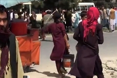 Uznemirujući prizori brutalnost talibana: Tijela žena na ulici, ljudi na povocu