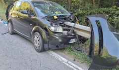 Teška nesreća na putu Bijeljina-Tuzla: Bankina prošla kroz automobil (FOTO)