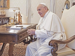 Papa Franjo u razgovoru za Corriere della Sera:"Lako potaknuta srdžba“, „lajanjem NATO-a na vrata Rusije“ koje je Kremlj navelo da „reagira loše i potakne sukob“.