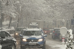 VOZAČI OPREZ Snježni nanosi i vjetar stvaraju probleme na putevima