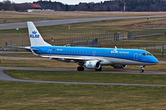 Čovjeka usisao motor aviona: Užasna smrt na aerodromu u Amsterdamu, HORORU svjedočili putnici i posada!