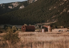 Mladi tim izradio jedinstveni smještaj u bačvama i pokrenuo turizam u BiH: TURISTI SU ODUŠEVLJENI