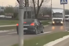 Bez dozvole vozila automobil u suprotnom smjeru