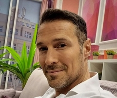 Oglasio se menadžer Nenada Jovanovića nakon tvrdnji da je pjevač napadnut mačetom na nastupu