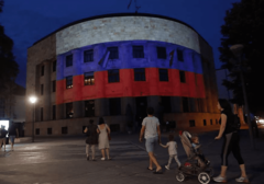 POVODOM NACIONALNOG PRAZNIKA Predsjednička Palata u Banjaluci zasijala u bojama ruske zastave