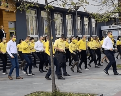 Banjalučki poštari su oduševili region, a razlog za njihov ples je FENOMENALAN