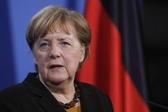Merkel sa Šmitom i Inckom i o buducnosti OHR