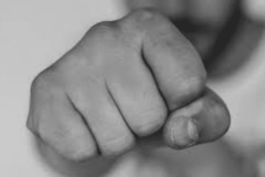 Banjalučanin šakom udario policajca u Doboju, završio na psihijatriji