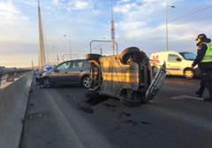 DVA LANČANA SUDARA Učestvovalo 5 automobila i autobus, povrijeđene 4 osobe (FOTO)
