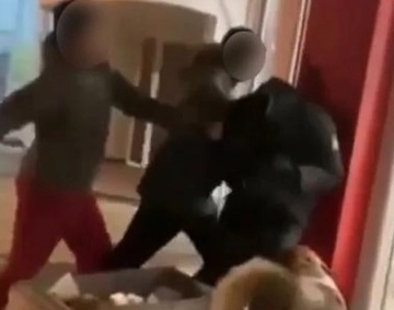 Trinaestogodišnjakinju pretukle starije učenice, šutirale, čupale i polijevale je sokom