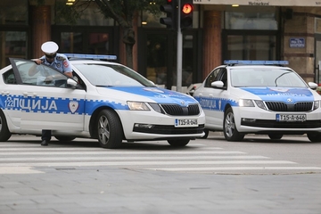 Pretresi u Zvorniku: Pronađeni droga, municija i telefoni
