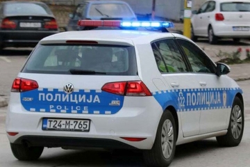 Pretresi na više lokacija u Gradišci, privedene tri osobe