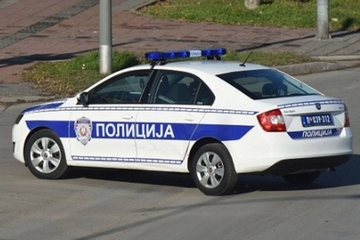 Na Zvezdari iz automobila u pokretu bačena bomba