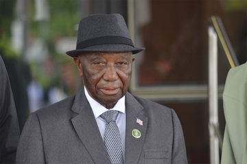 Predsjednik sebi smanjio platu za 40 odsto