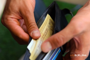 Prosječna plata za jun u FBiH 999 KM