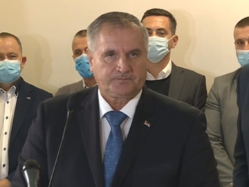 Višković: Vlada Srpske priprema akte, riješićemo način dopremanja kiseonika