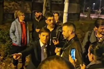 Ana Brnabić ušla u verbalni sukob s građanima tokom slavlja nakon izbora u Srbiji
