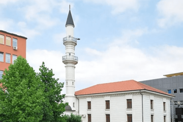 Razbijen prozor na džamiji u Bijeljini