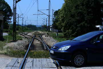 UŽASNA NESREĆA Poginuo motociklista, udario ga TERETNI VOZ