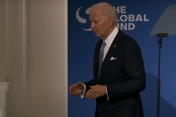 Bajden zbunjeno lutao po praznoj bini /VIDEO/