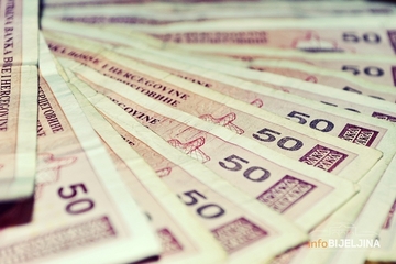 Banka treći put za 12 mjeseci povećala kamatu na kredit, želja za stanom prerasla u NOĆNU MORU