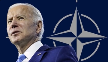 Incident u Briselu; muškarac gađao flašom Bajdenovu kolonu /VIDEO/