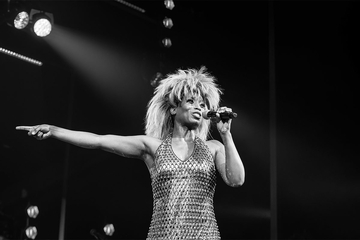 Preminula Tina Tarner