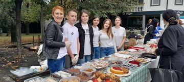 Učenici škole iz Sanskog Mosta sakupili 10.590 KM za poplavljena područja, pet porodica dobilo novac