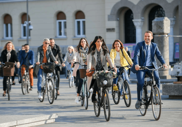 "Promocija zdravog života i zaštite životne sredine" Gradonačelnik i zaposleni Gradske uprave na posao dolaze BICIKLOM