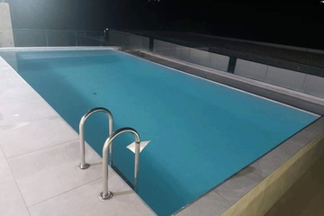 Sarajlija privatni bazen punio iz javnog hidranta