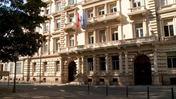 Otac koji je bacio djecu s balkona pravosnažno osuđen na 30 godina zatvora