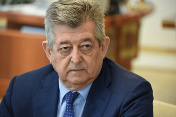 Mićo Mićić i dalje na aparatima za vještačko disanje