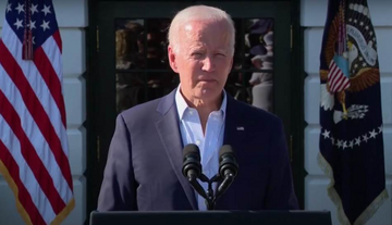 🎥 U Americi zastave na pola koplja zbog napada na Dan nezavisnosti /VIDEO/