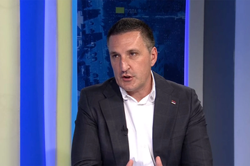 "Jak u teoriji, SLAB U PRAKSI" Elek se ponovo obrušio na Budimira, nazvao ga "NESPOSOBNIM"
