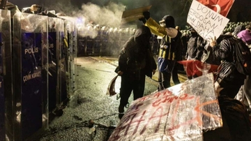 Nakon protesta u Istanbulu policija uhapsila 41 osobu zbog vrijeđanja Erdoana i njegove porodice