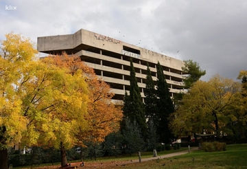 Vlada FBiH konačno kreće u rekonstrukciju staklene banke