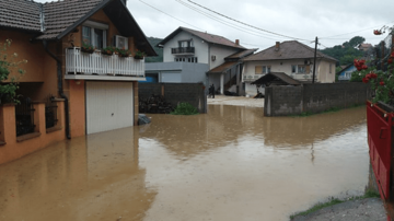 BITKA S VODOM Poplavljeno više od 20 domaćinstava, pokrenuta klizišta u tri MZ u Zvorniku